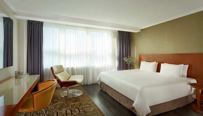 Park Plaza Nottingham - Executive King Bedroom