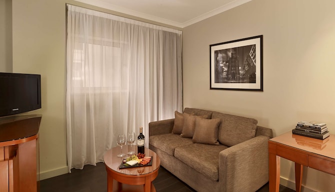 Park Plaza Nottingham - Salón de la suite Junior