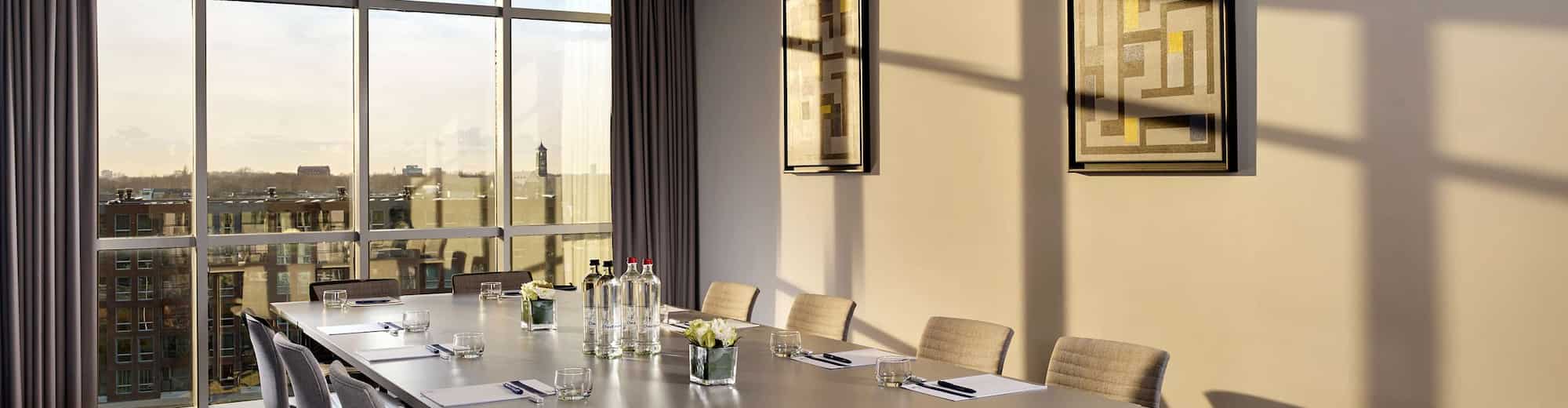 Park Plaza Utrecht - Park Suite 4 boardroom