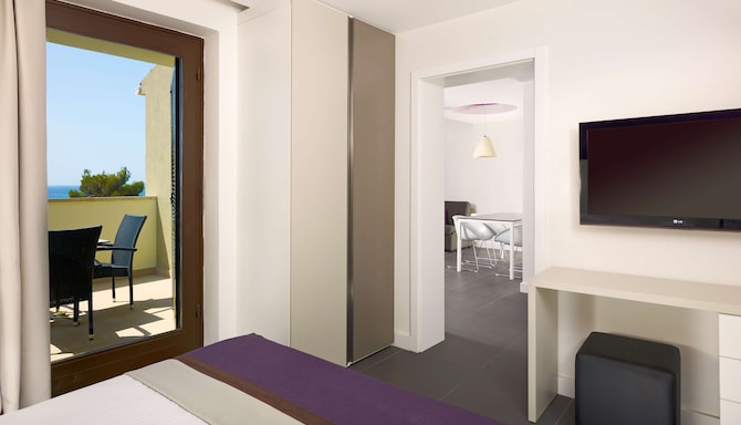 Park Plaza Verudela Pula - Two Bedroom Apartment