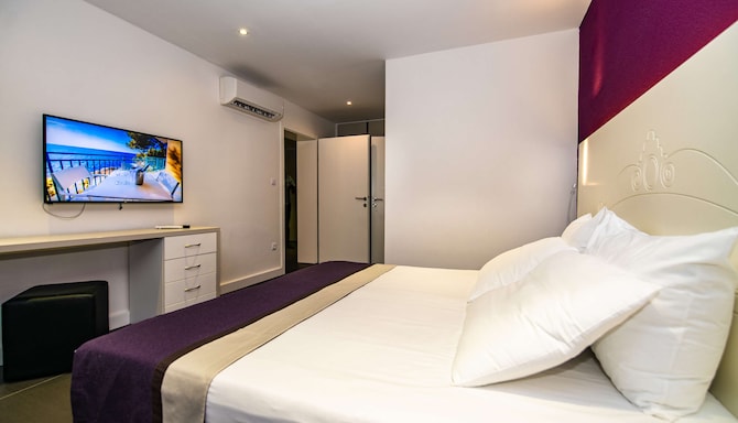 Park Plaza Verudela Pula - Room