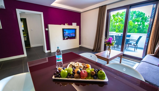 Park Plaza Verudela Pula - Premium One Bedroom Apartment