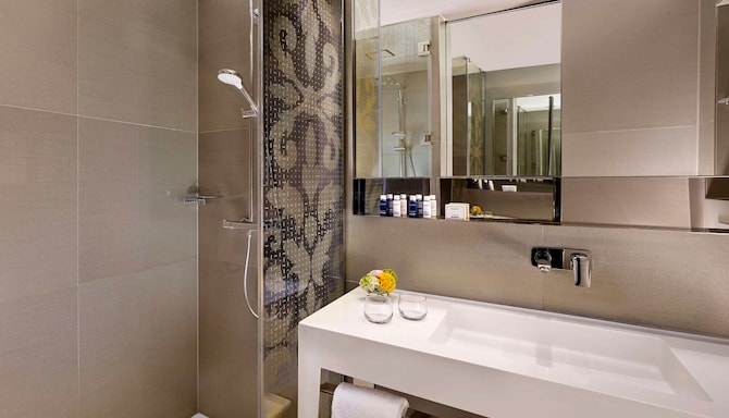 Park Plaza Victoria Amsterdam - Bathroom