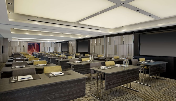 Plaza Suite 2