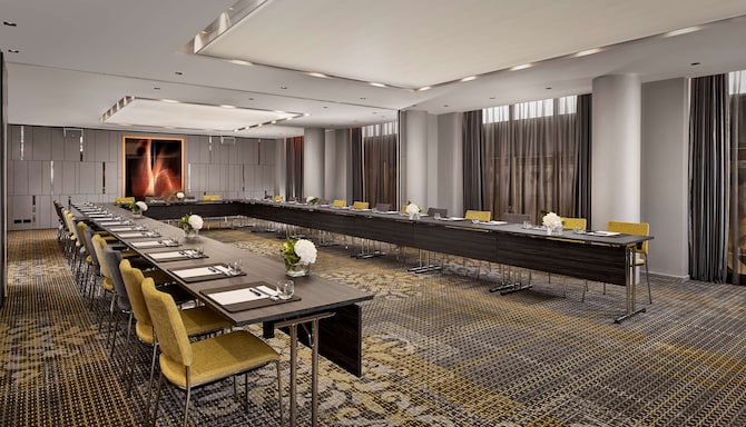 Plaza Suite 5