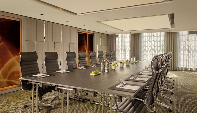 Park Plaza Victoria Amsterdam - Park Suite Boardroom