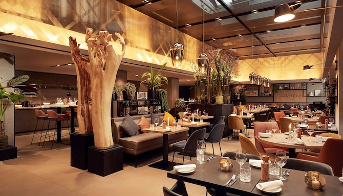Park Plaza Victoria Amsterdam - Carstens Interior Evening