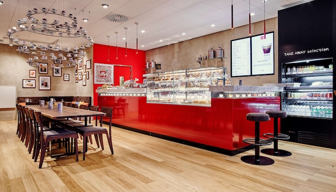 Park Plaza Victoria Amsterdam - illy Cafè