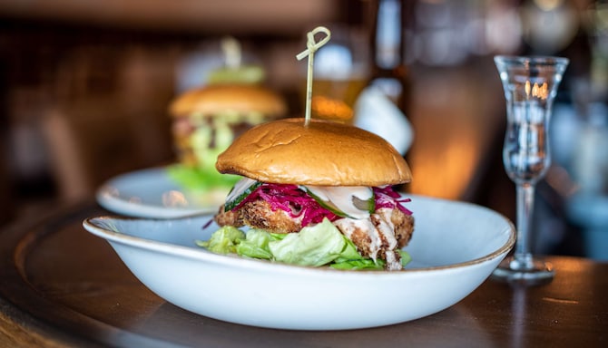 Park Plaza Victoria Amsterdam - Carstens Cafe Amsterdam - Dutch Cuisine