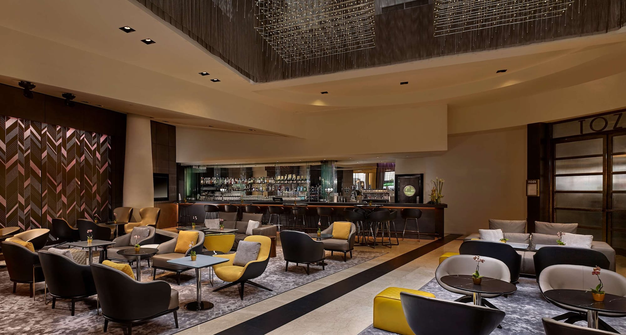 Park Plaza Victoria London - Vic s Bar