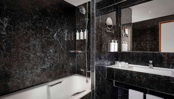 Park Plaza Victoria London - Bathroom