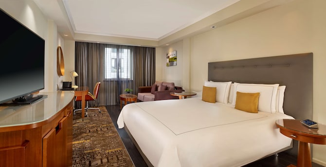 Park Plaza Victoria London - Executive King with Sofa bed