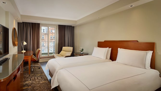 Park Plaza Victoria London - Executive Twin Room