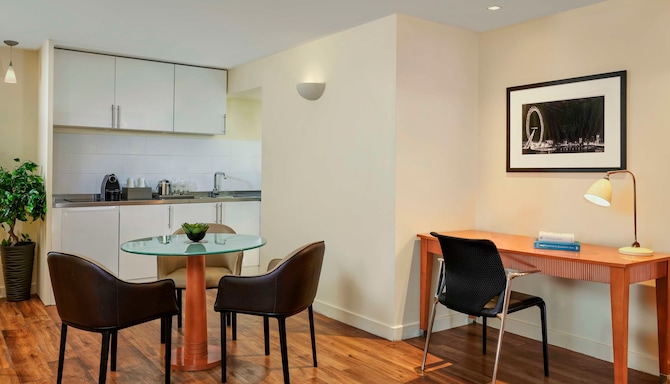 One Bed Apartment Kitchenette