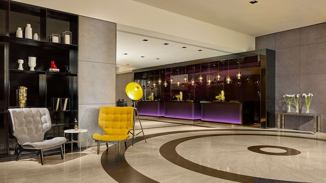 Park Plaza Victoria London - Entrance