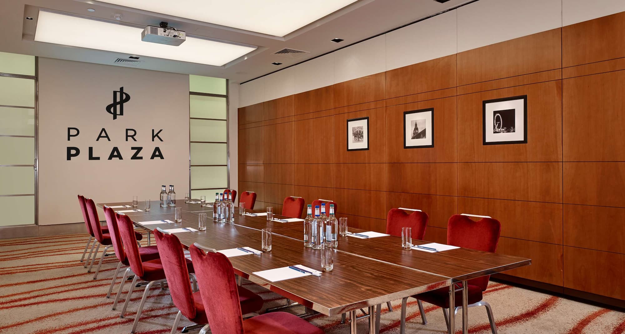 Park Plaza Victoria London - Edward Suite Boardroom