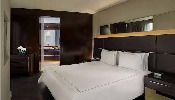 Park Plaza Westminster Bridge London - Presidential Suite bedroom