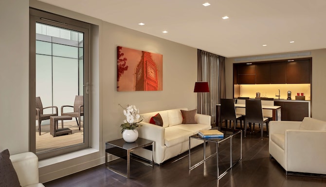 Park Plaza Westminster Bridge London - Two Bedroom Suite Terrace living room