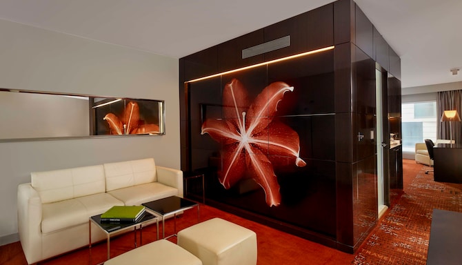 Park Plaza Westminster Bridge London - Studio Living Area