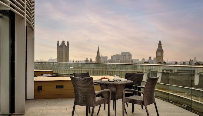 Park Plaza Westminster Bridge London - 스위트룸