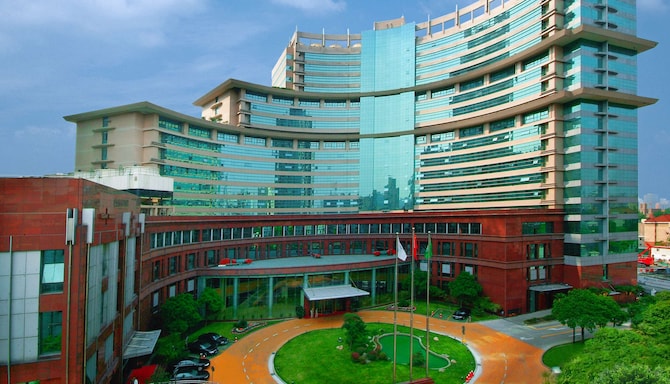 青松城大酒店 - Pine City Hotel - Exterior