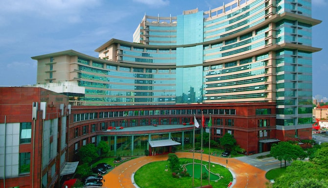 青松城大酒店 - Pine City Hotel - Exterior
