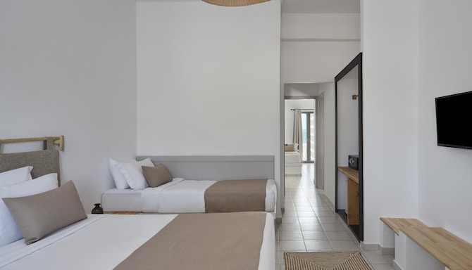 Pounda Resort Paros, a member of Radisson Individuals - Suite Sea View