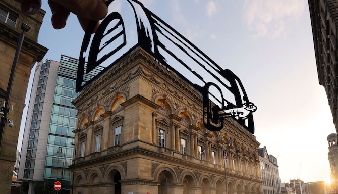 Treasure chest photo by paperboyo of The Edwardian Manchester
