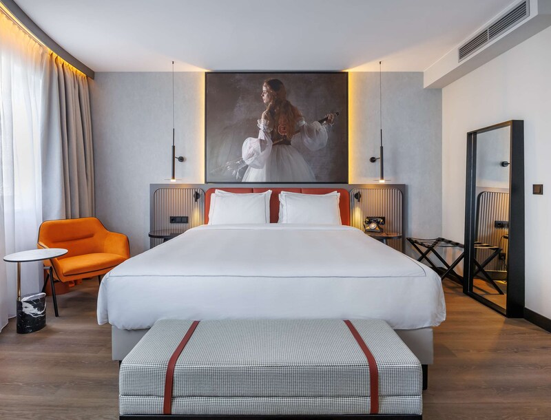 PR - EMEA 2024 - Premium Double Room Courtyard View