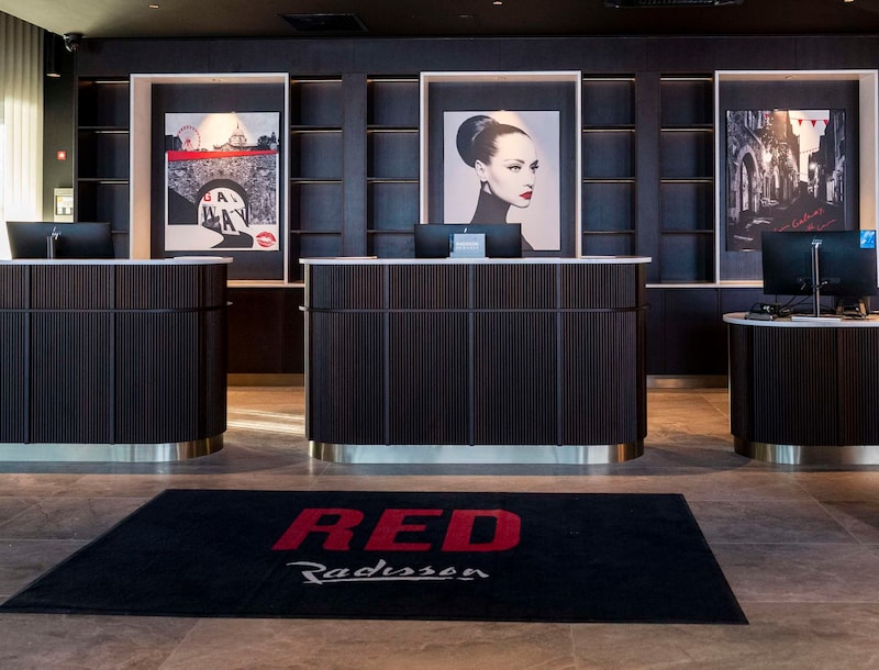 PR - EMEA 2024 - Radisson RED Galway Lobby