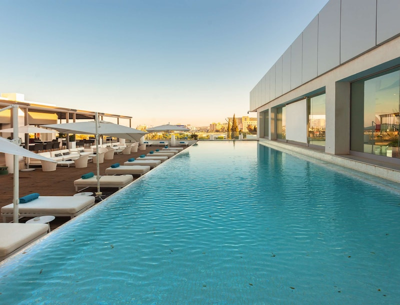 PR - EMEA 2024 - Radisson Blu Hotel amp Convention Center Tunis Pool