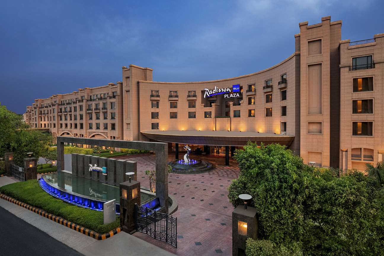 PR - APAC 2021 - Radisson Blu Plaza Delhi Airport Fa ade