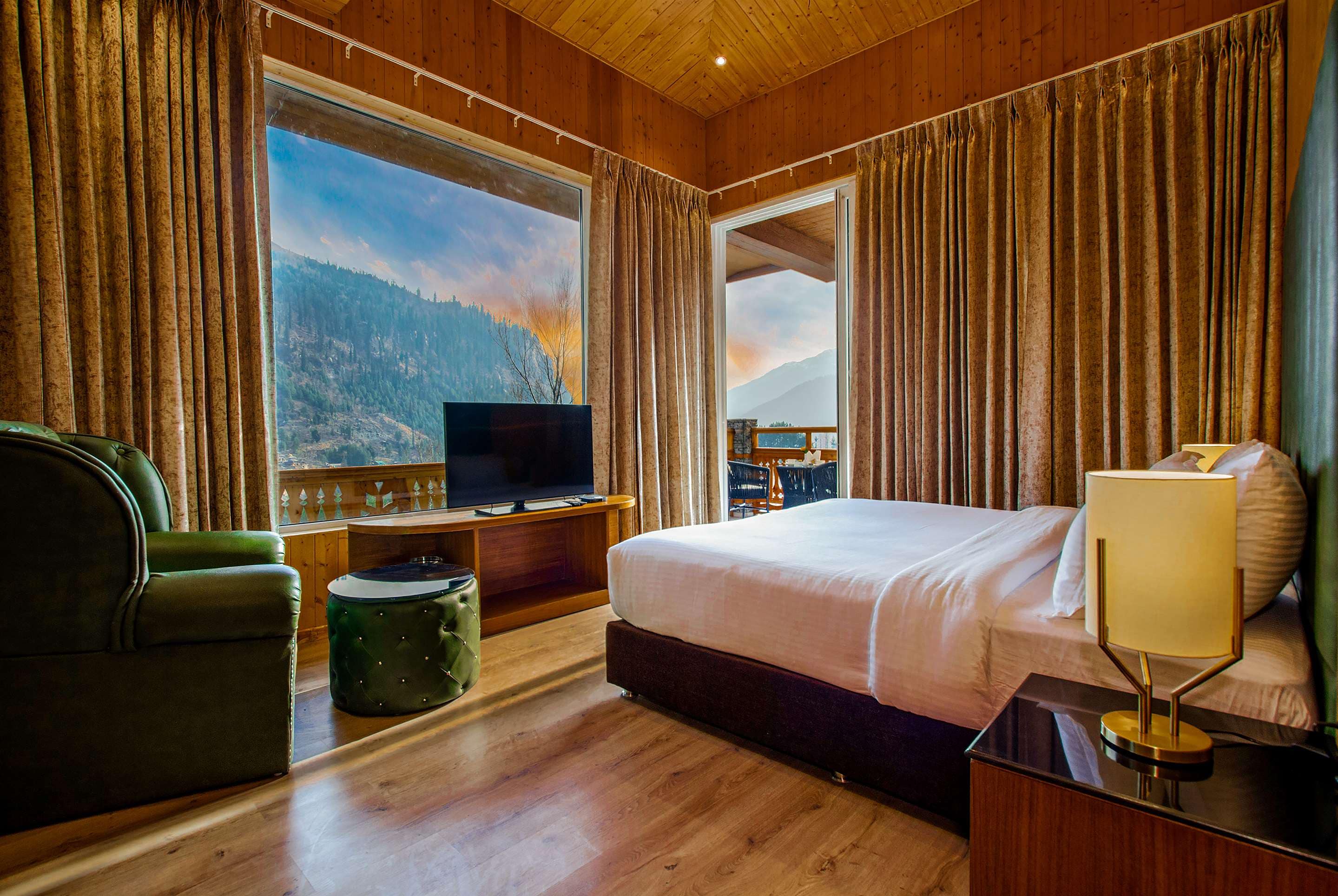 PR - APAC 2023 - Spacious rooms at Palchan Hotel & Spa a member of Radisson Individuals