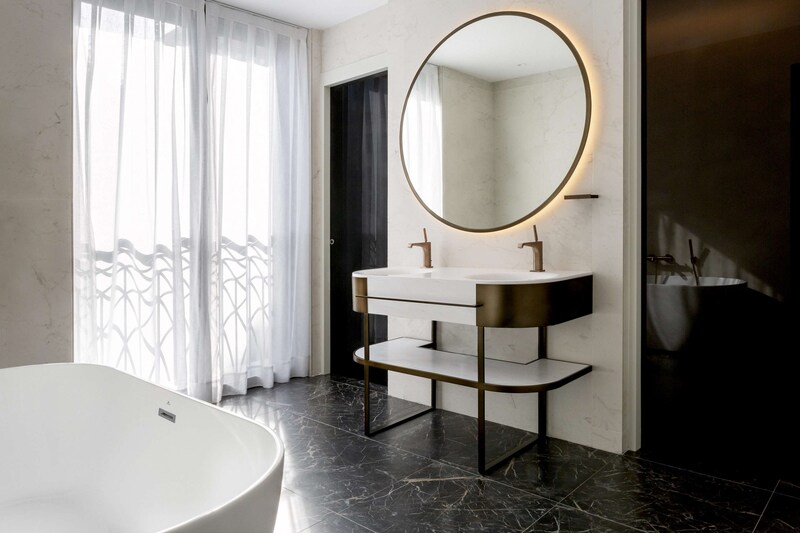 Radisson Collection Hotel Magdalena Plaza Sevilla bathroom