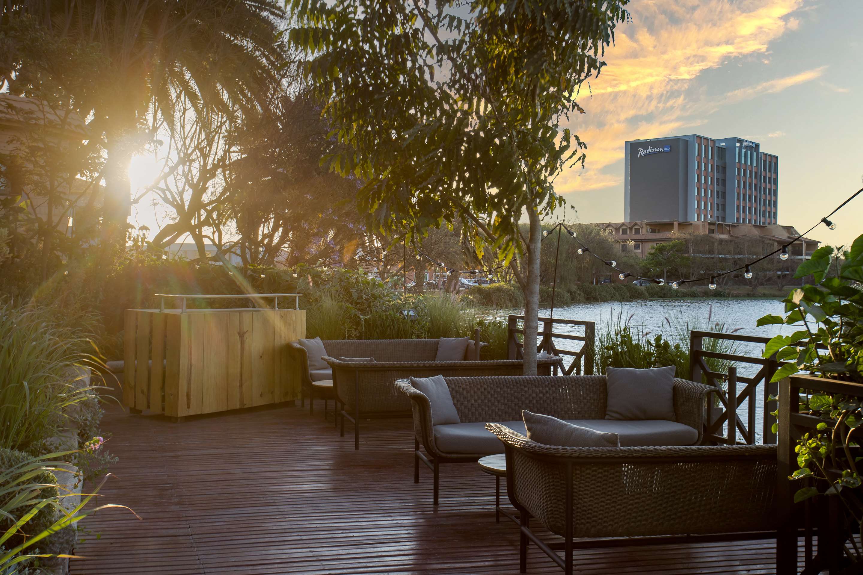 Radisson Hotel Antananarivo Waterfront Patio