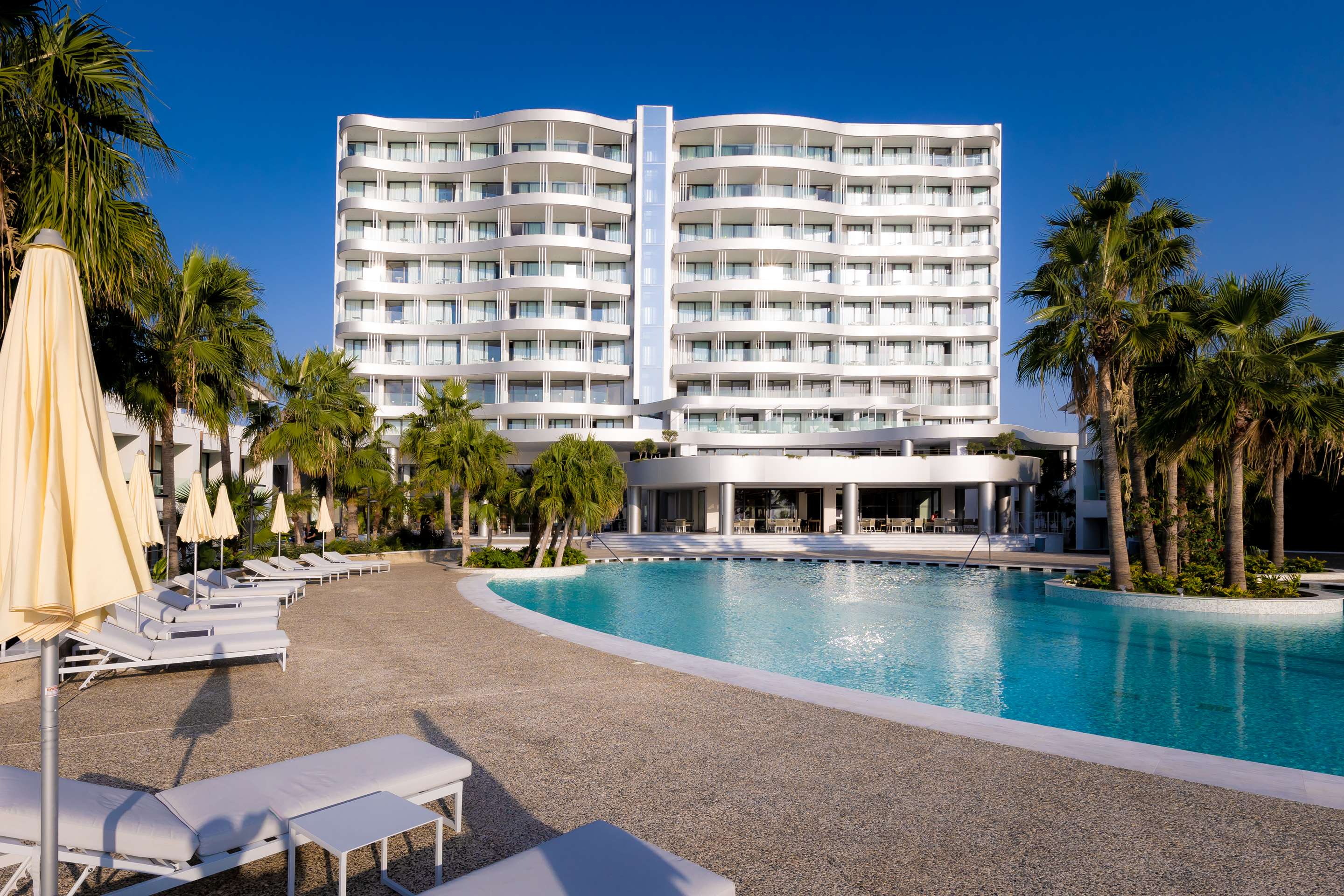 Radisson Beach Resort Larnaca - Pool