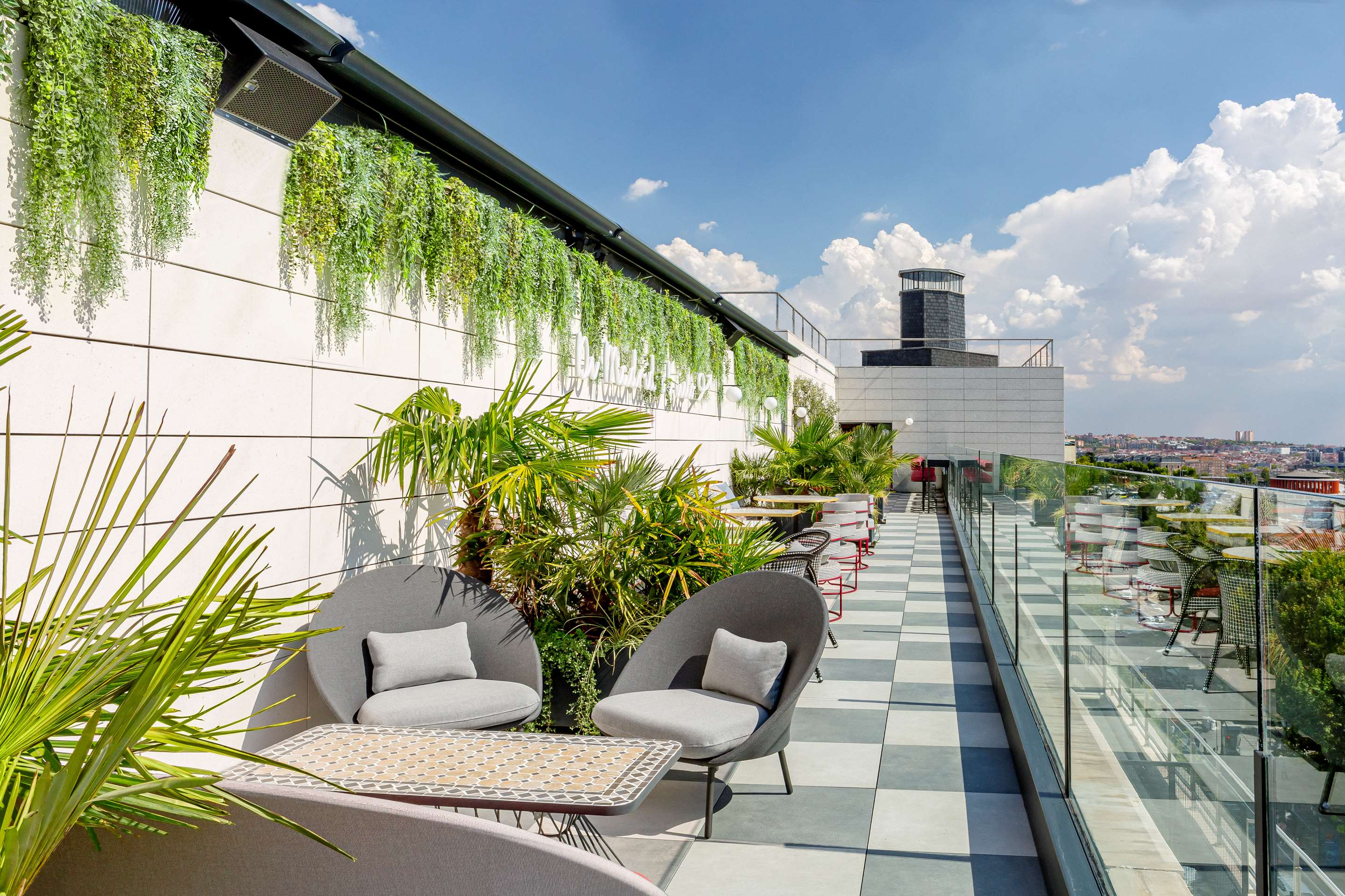 Radisson RED Madrid Rooftop