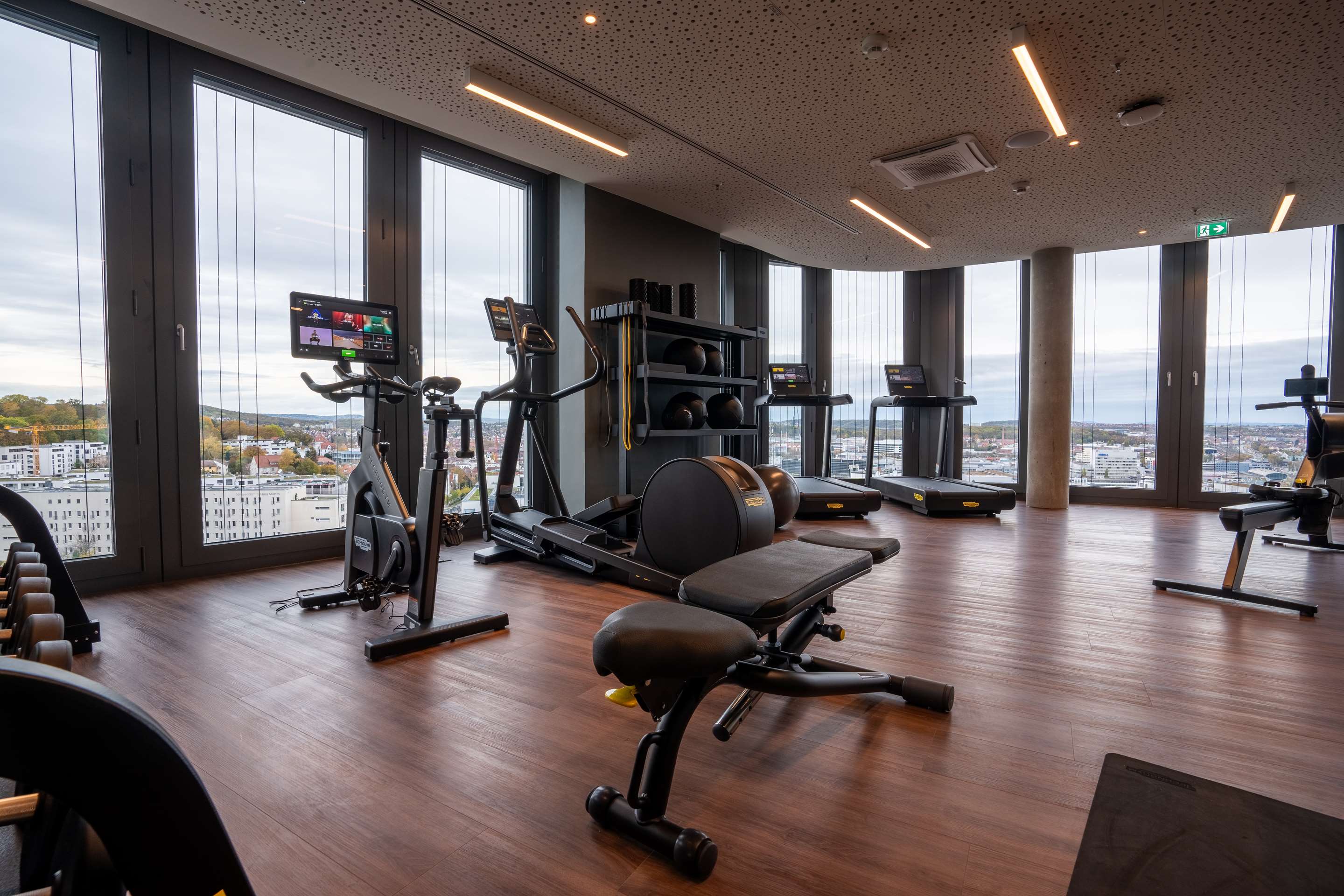 PR - EMEA 2023 - Radisson Blu Hotel at Porsche Design Tower Stuttgart Fitness