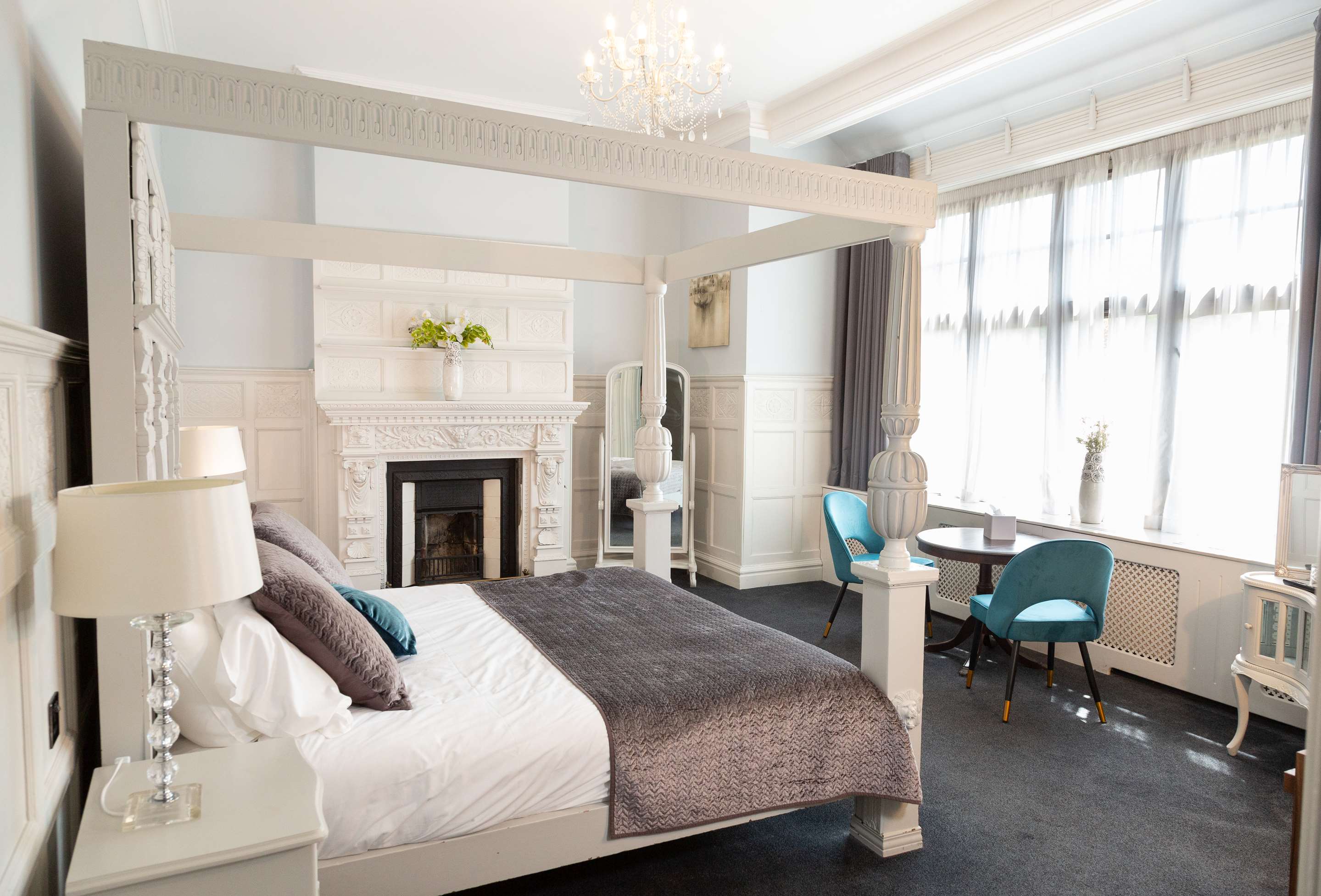 PR - EMEA 2024 - Stanhill Court Hotel a member of Radisson Individuals Guest room