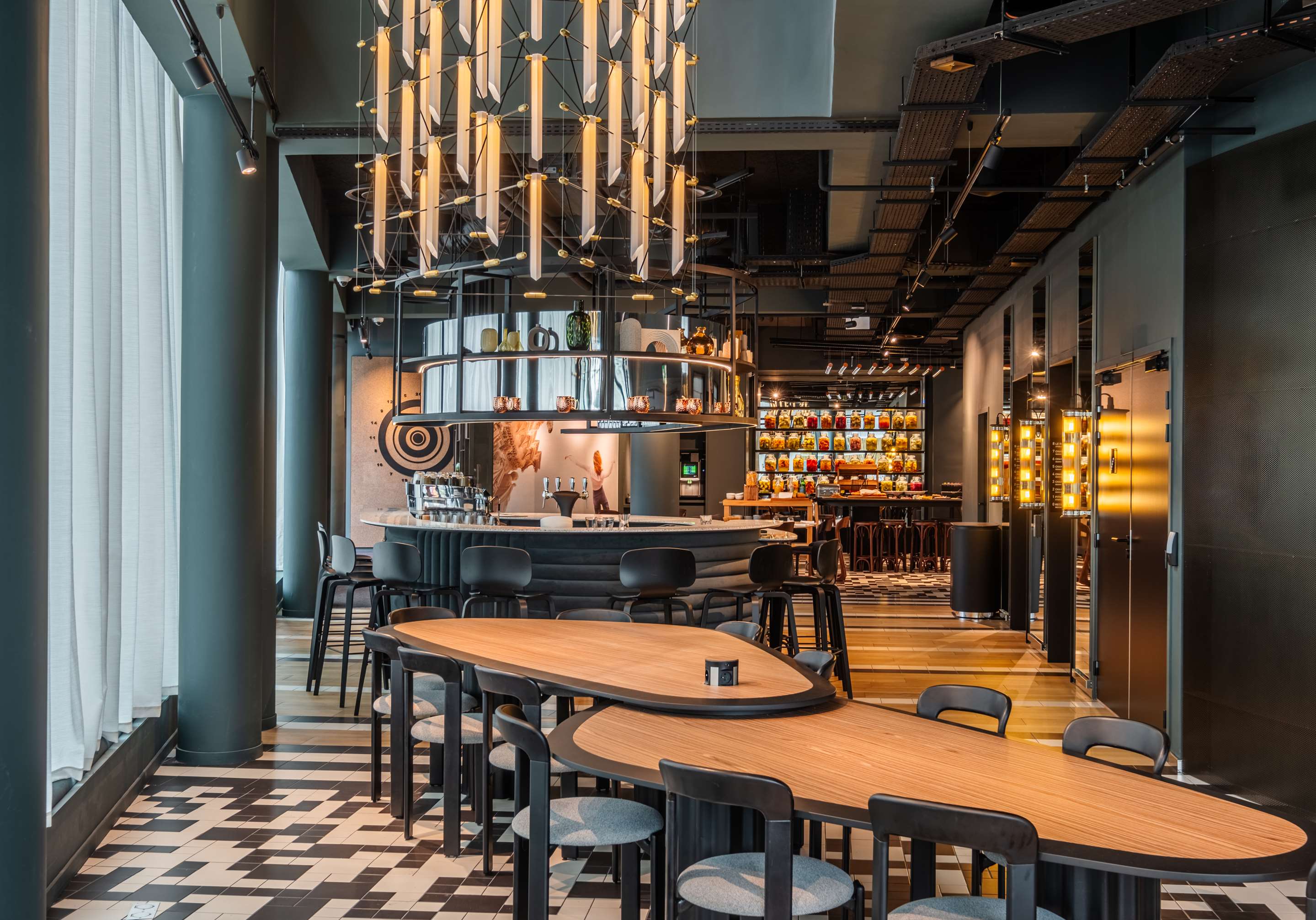 PR - EMEA 2024 - Radisson Reims Lobby Bar