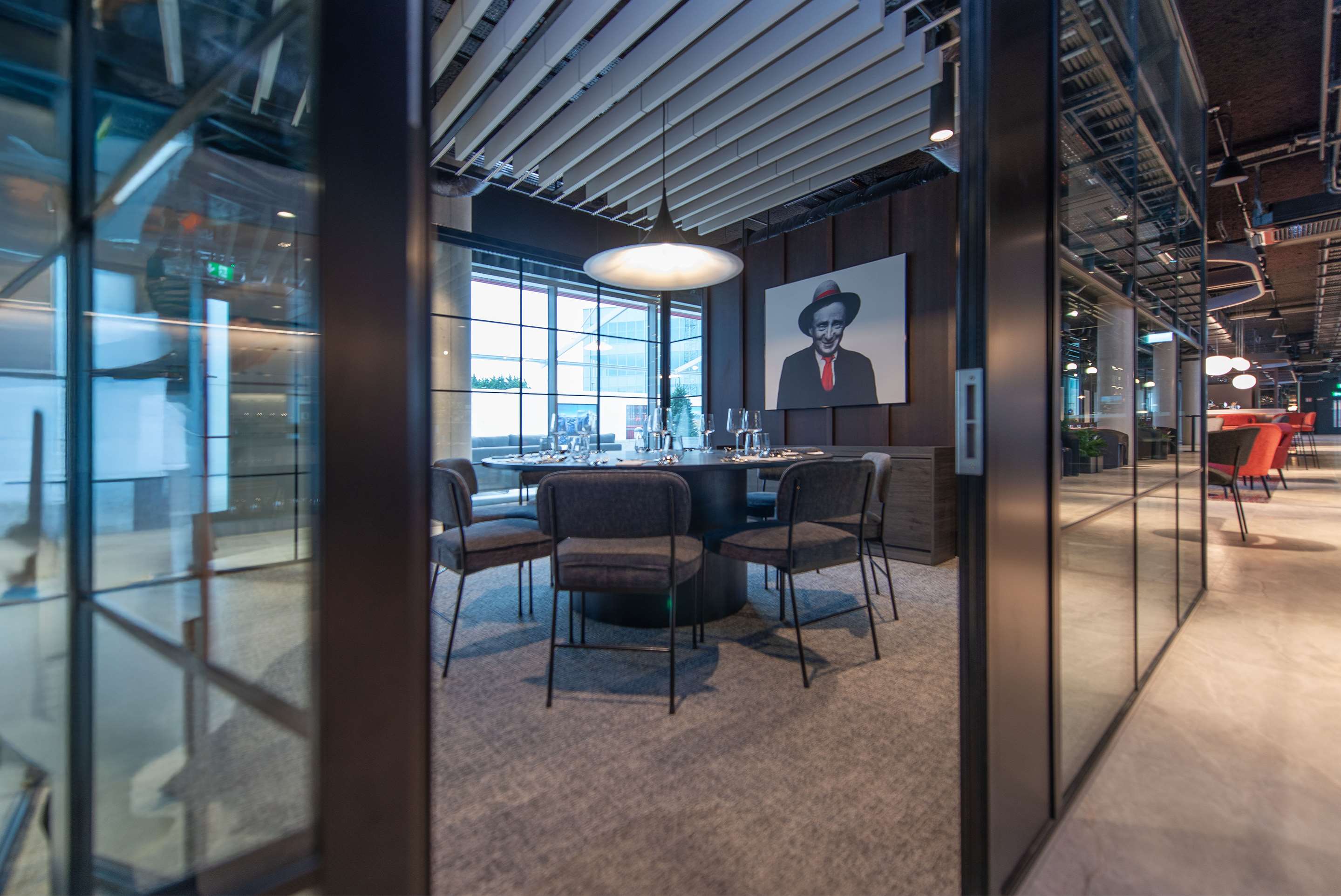 PR - EMEA 2024 - Radisson RED Galway Meeting room