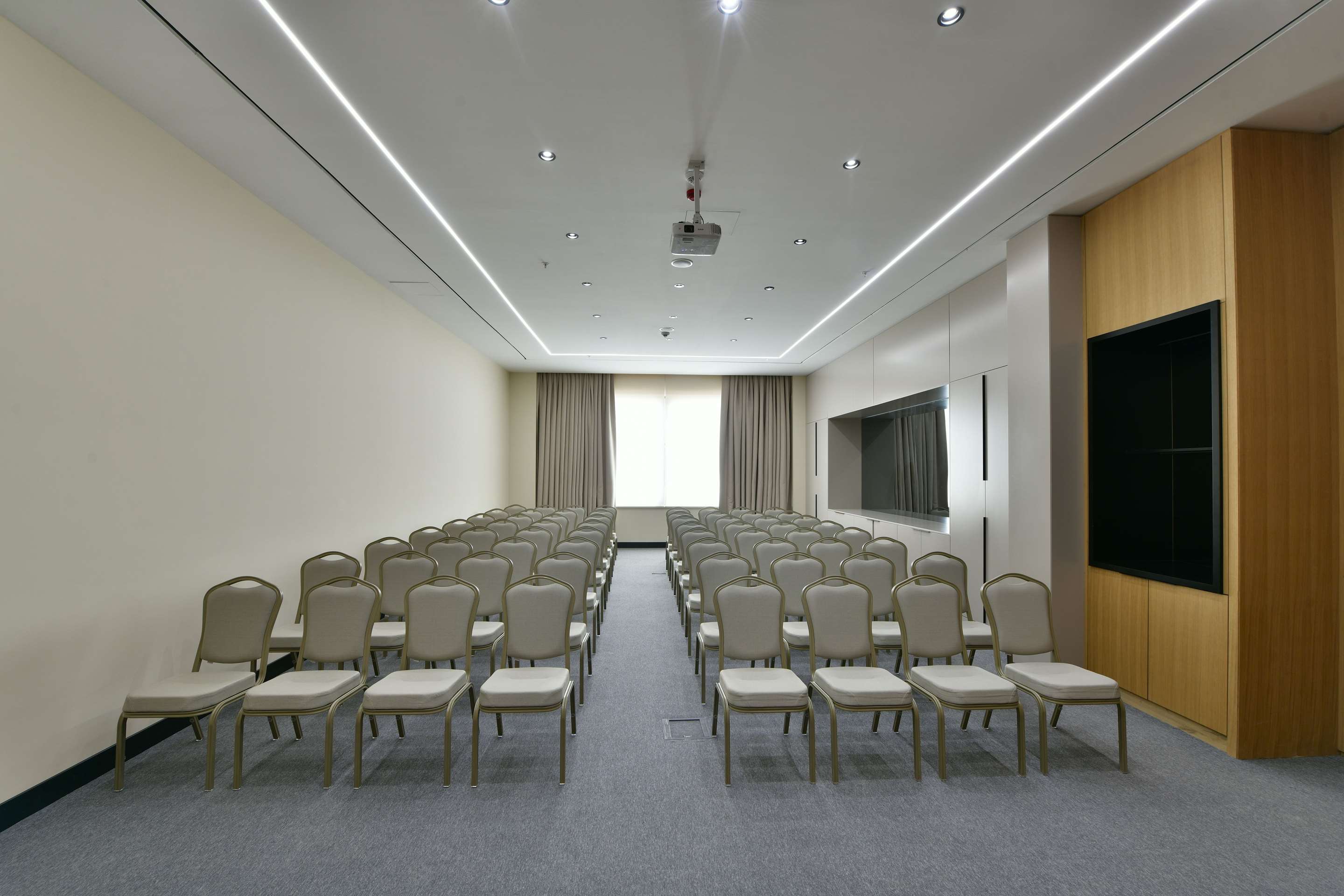 PR - EMEA 2024 - Radisson Hotel Mersin Meeting Room