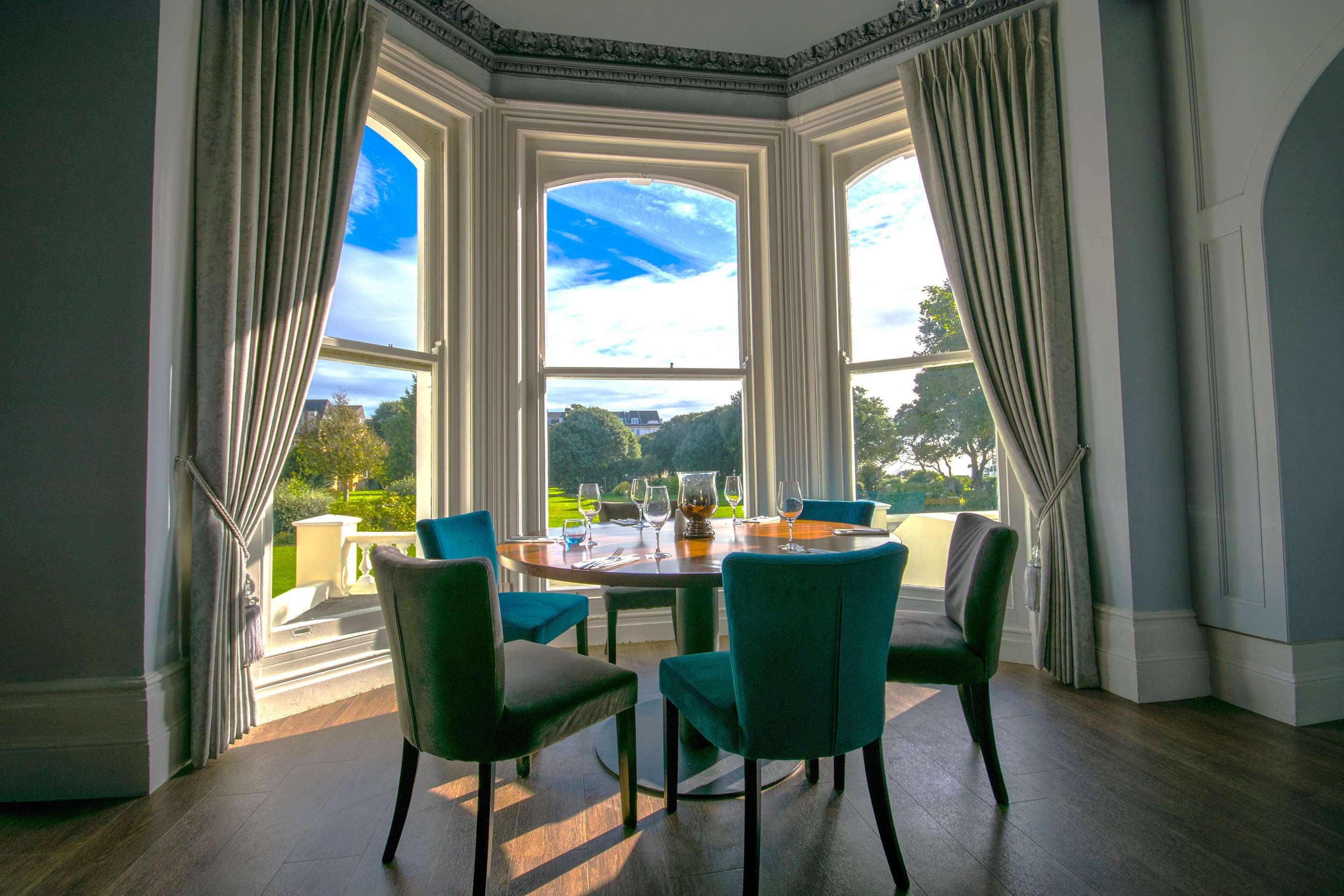 PR - EMEA 2024 - The View Hotel Folkestone a member of Radisson Individuals Restaurant