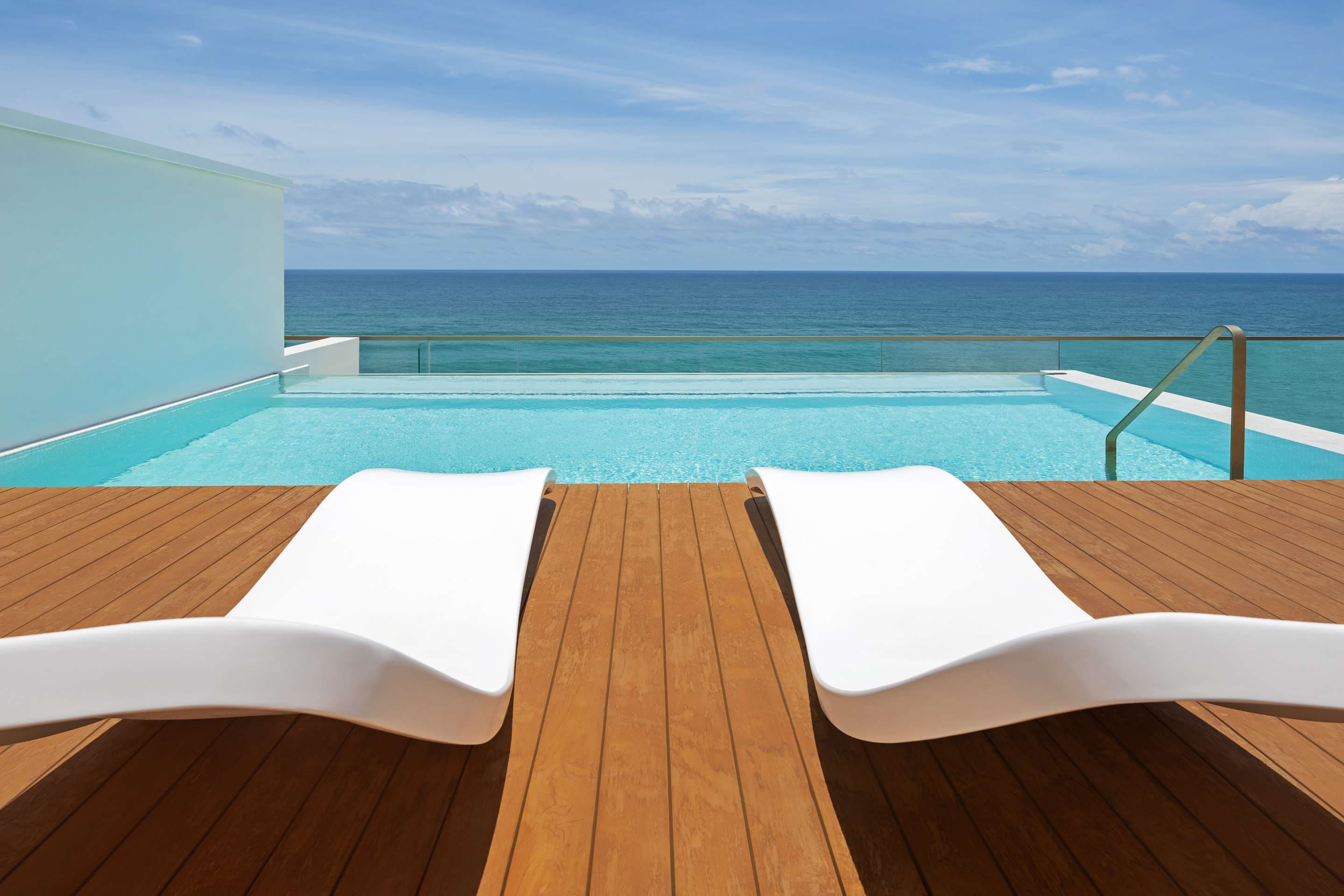 PR - EMEA 2024 - Penthouse Suite Panoramic Ocean View Rooftop Pool