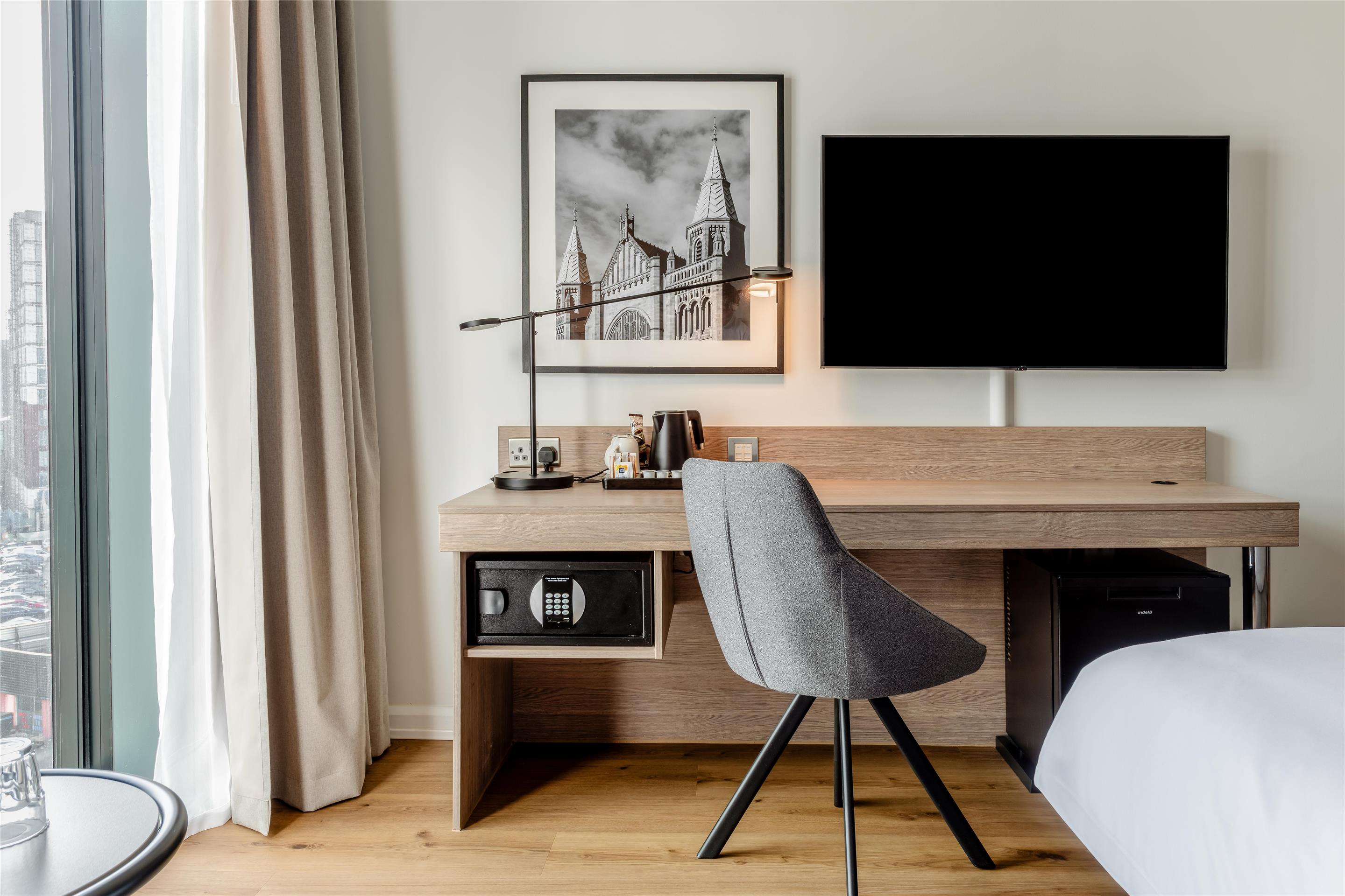 PR - EMEA 2025 - Radisson Manchester City Centre Guest room details