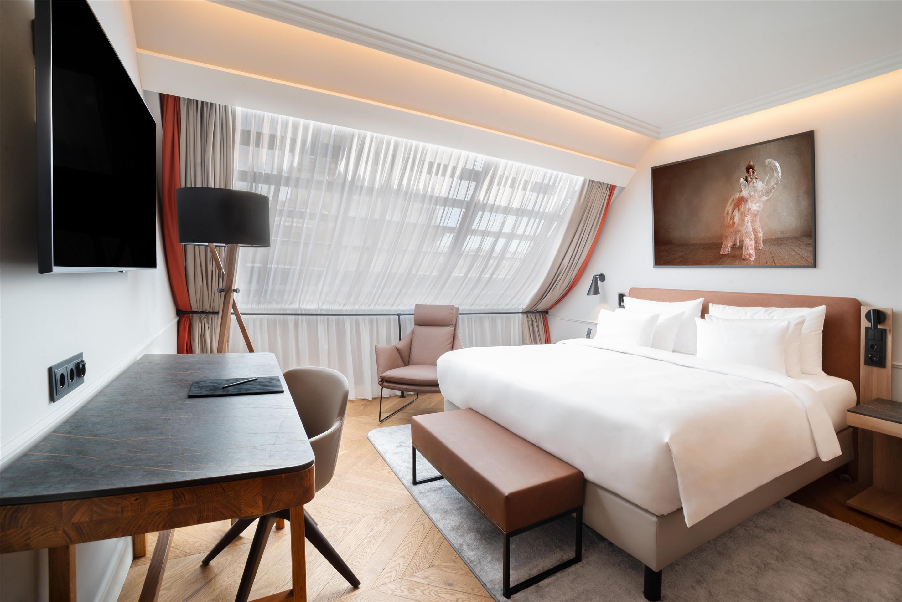 PR - EMEA 2025 - Radisson Collection Hotel, Basilica Budapest Collection Premium Room