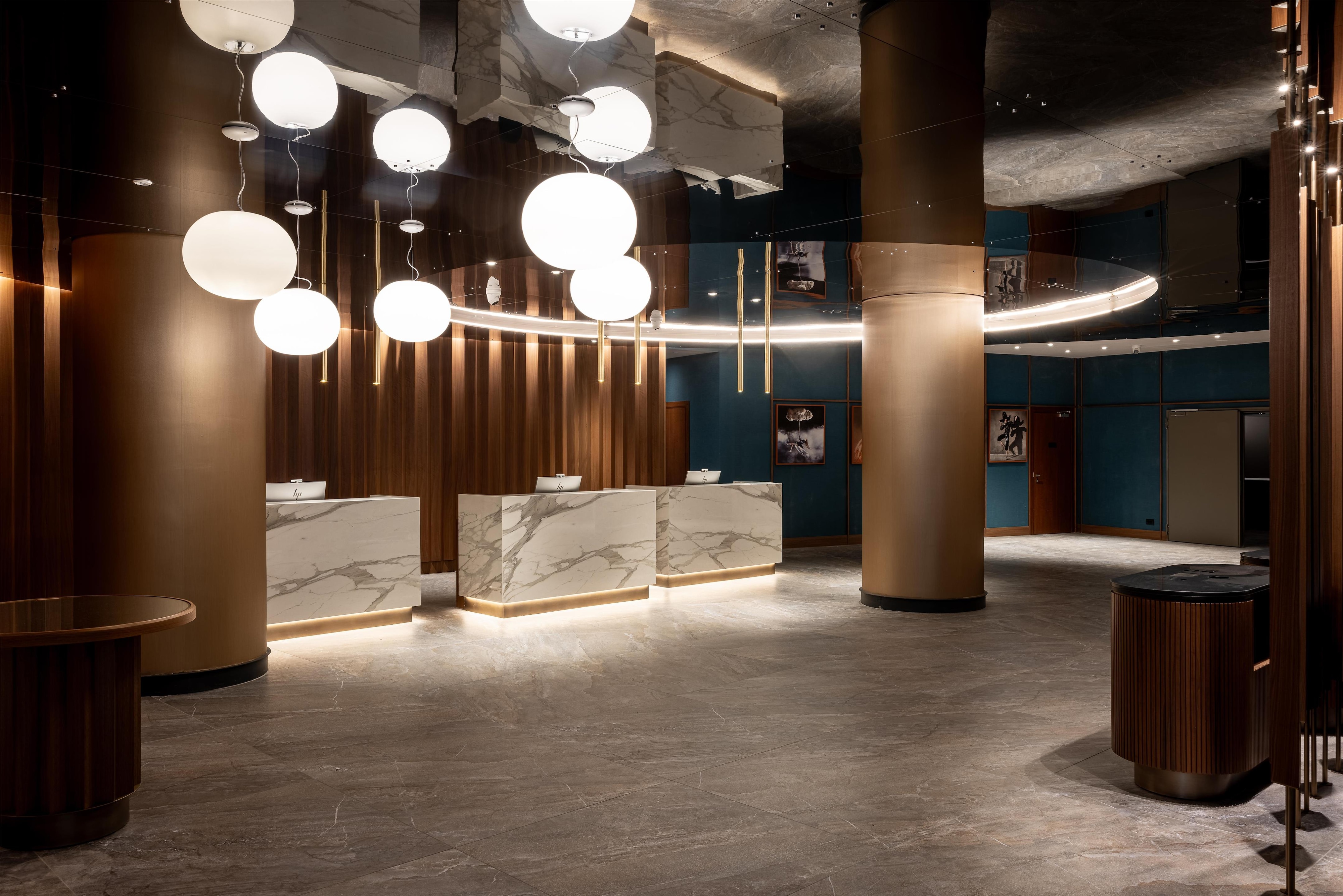 PR - EMEA 2025 - Radisson Blu Hotel Florence Lobby