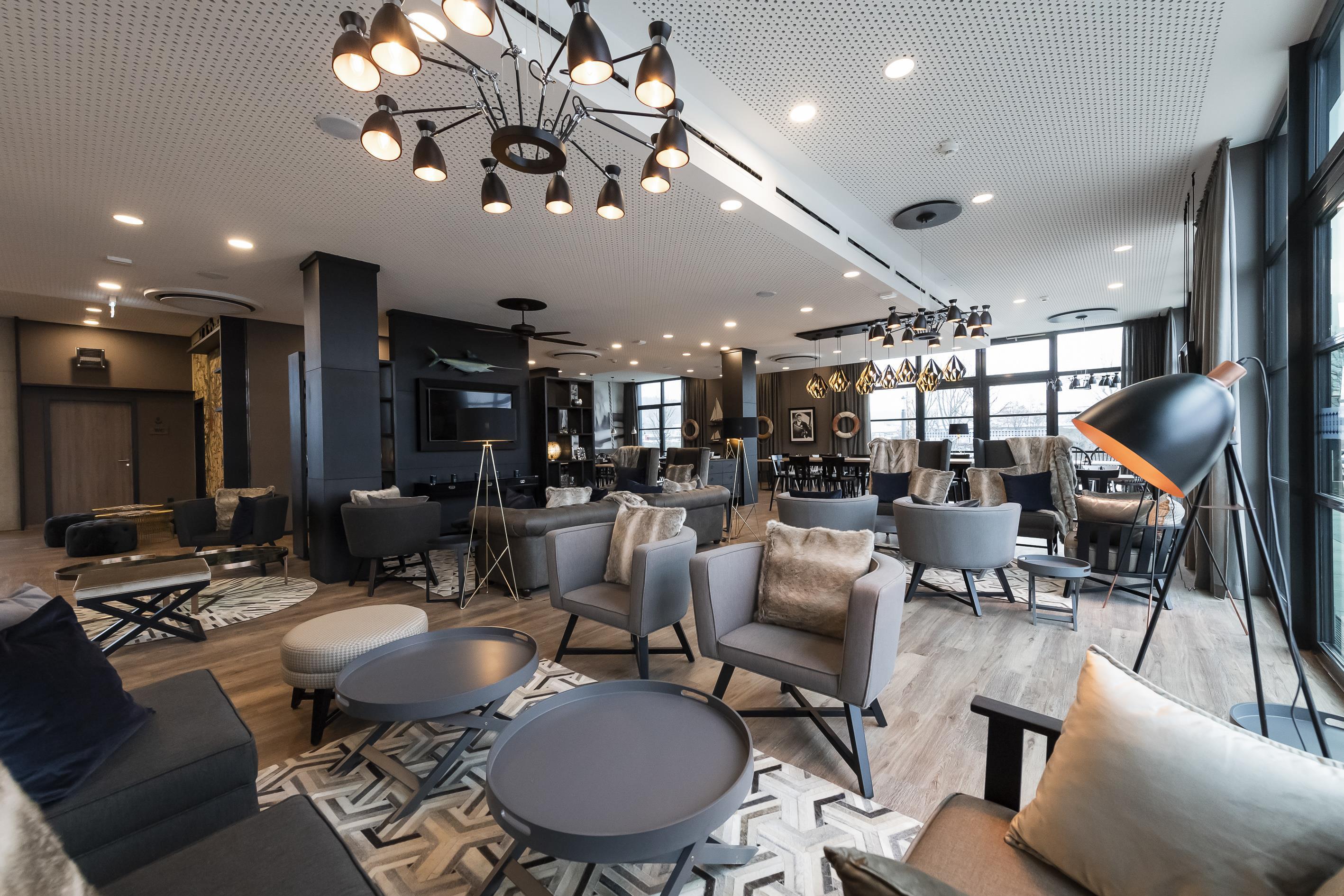 PR - EMEA 2025 - HARBR Hotel Heilbronn a membe Lobby amp Restaurant Living Room