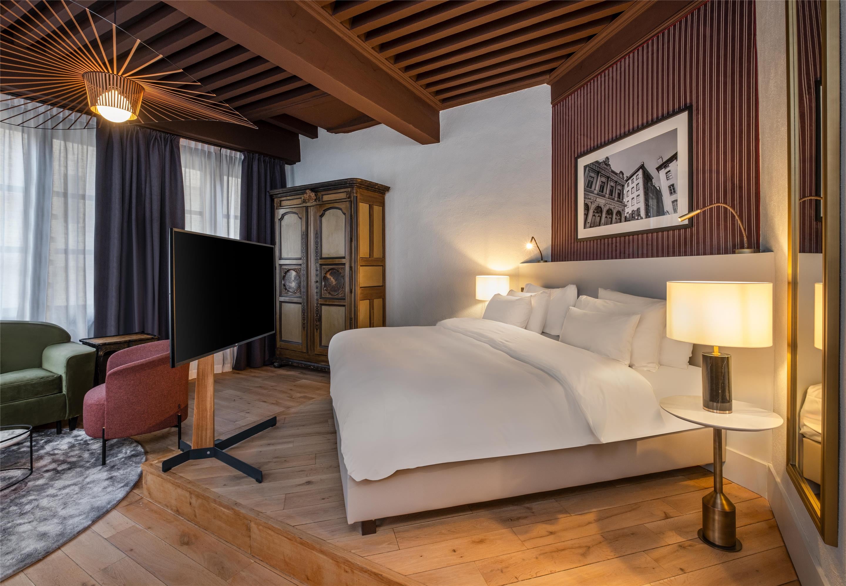 PR - EMEA 2025 - Cour des Loges Lyon A Radisson Collection Hotel Junior Suite