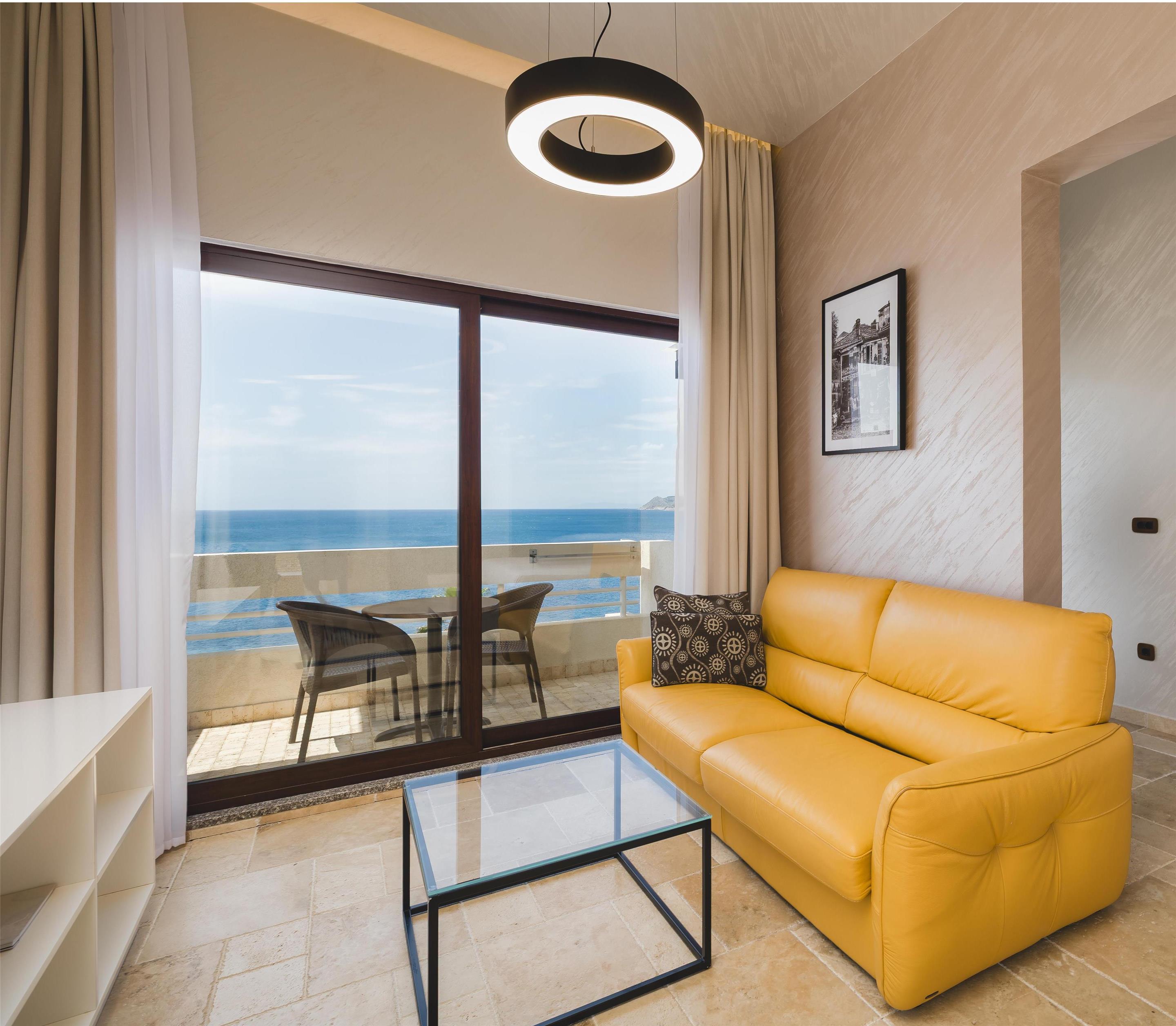 PR - EMEA 2025 - Radisson Resort Ru a Vjetrova Montenegro Suite